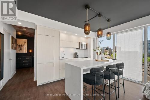 602 - 370 Martha Street, Burlington, ON - Indoor Photo Showing Kitchen