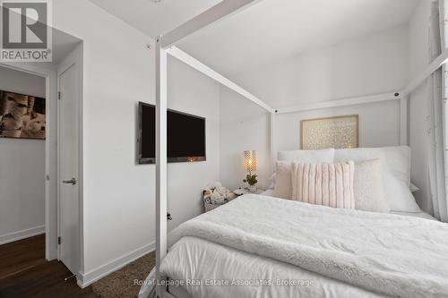 602 - 370 Martha Street, Burlington, ON - Indoor Photo Showing Bedroom