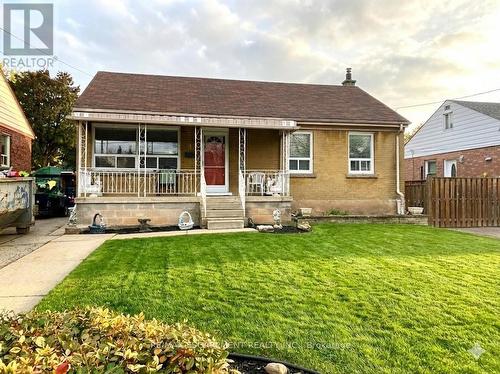 140 STEWARTDALE AVENUE  Hamilton, ON L8K 4P5