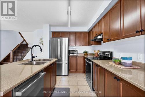 235 Bellagio Avenue, Hamilton, ON - Indoor Photo Showing Kitchen With Double Sink
