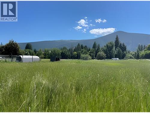 820 64Th Avenue, Grand Forks, BC 