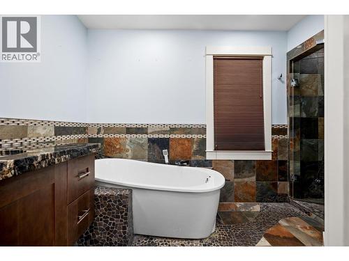 12313 Kalavista Drive, Coldstream, BC - Indoor Photo Showing Bathroom