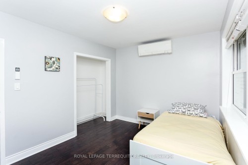 419 Brownfield Gardens, Toronto, ON - Indoor Photo Showing Bedroom