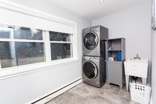 419 Brownfield Gardens, Toronto, ON - Indoor Photo Showing Laundry Room
