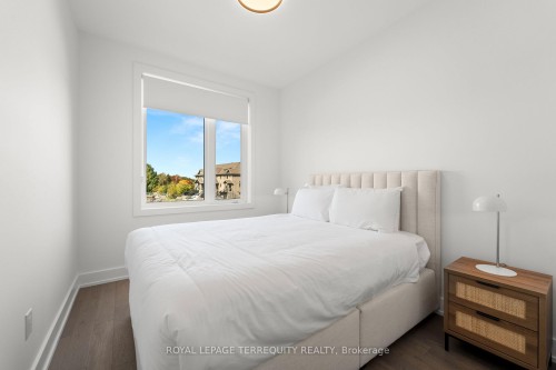 43 Rockmount Crescent, Gravenhurst, ON - Indoor Photo Showing Bedroom