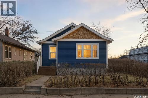1214 B AVENUE N  Saskatoon, SK S7L 1G3