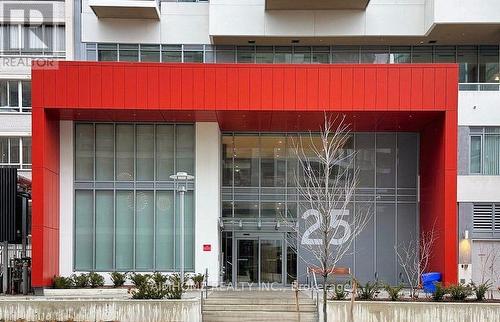 606 - 25 HOLLY STREET  Toronto, ON M4S 0E4