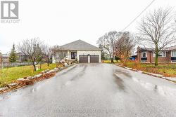 40 SIMMONS STREET  Vaughan, ON L4L 1A7