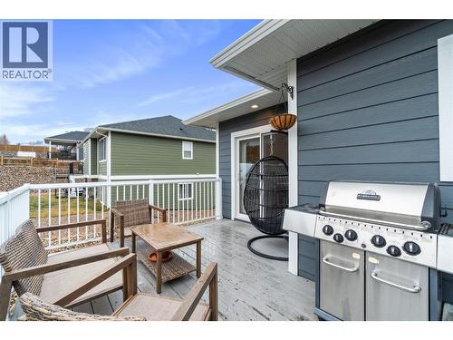 1140 23 Street Se, Salmon Arm, BC - Outdoor With Exterior