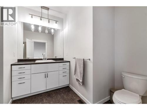 Ensuite - 1140 23 Street Se, Salmon Arm, BC - Indoor Photo Showing Bathroom