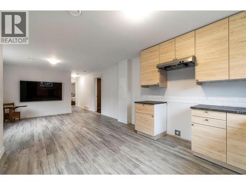 1140 23 Street Se, Salmon Arm, BC - Indoor