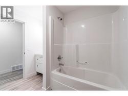 Suite bathroom - 