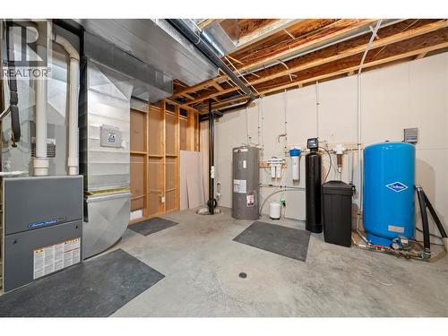 385 Riverwind Drive, Chase, BC - Indoor Photo Showing Basement