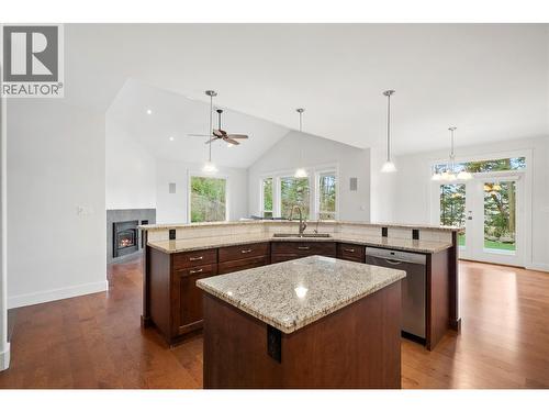 385 Riverwind Drive, Chase, BC - Indoor Photo Showing Kitchen