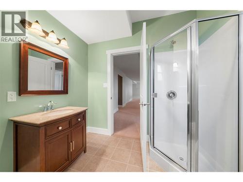 385 Riverwind Drive, Chase, BC - Indoor Photo Showing Bathroom