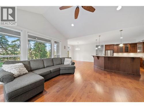 385 Riverwind Drive, Chase, BC - Indoor