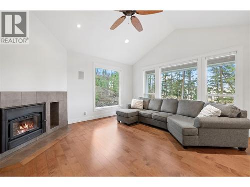 385 Riverwind Drive, Chase, BC - Indoor Photo Showing Living Room With Fireplace