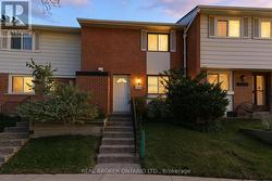 21 - 2107 MARINE DRIVE  Oakville, ON L6L 1B8