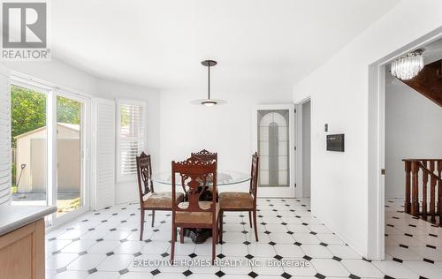 5489 Glen Erin Drive, Mississauga, ON - Indoor