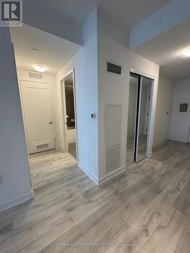 531 Se - 60 Princess Street, Toronto, ON - Indoor Photo Showing Other Room