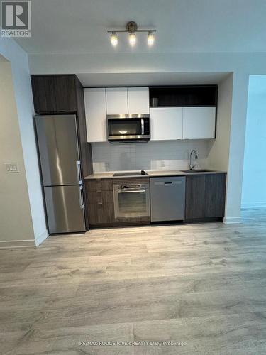 531 Se - 60 Princess Street, Toronto, ON - Indoor Photo Showing Kitchen