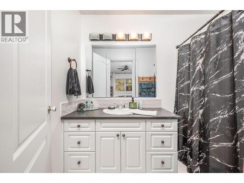 401 Browne Road Unit# 9, Vernon, BC - Indoor Photo Showing Bathroom