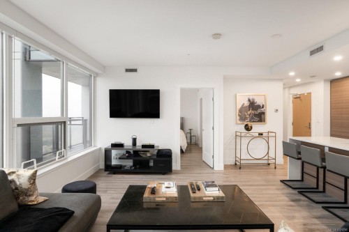 1408-777 Herald St, Victoria, BC - Indoor Photo Showing Living Room