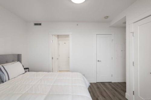 1408-777 Herald St, Victoria, BC - Indoor Photo Showing Bedroom