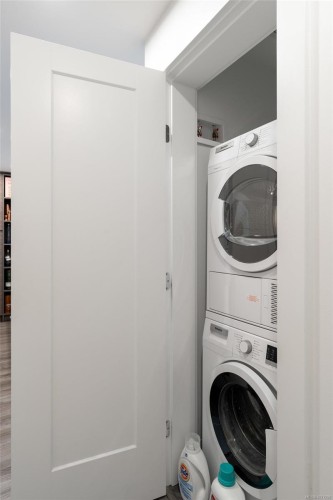 1408-777 Herald St, Victoria, BC - Indoor Photo Showing Laundry Room
