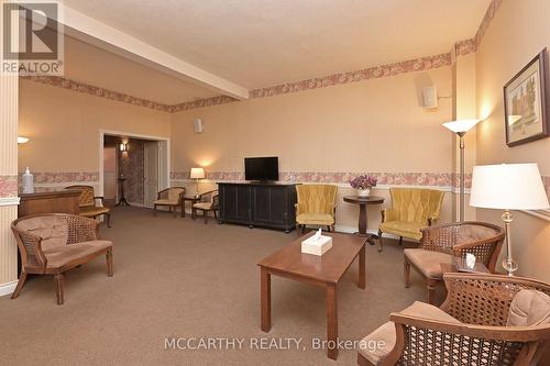 Meeting room with washroom - 318 Main Street E, Shelburne, ON 