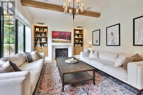 1489 Mildmay Court, Mississauga, ON - Indoor Photo Showing Living Room With Fireplace