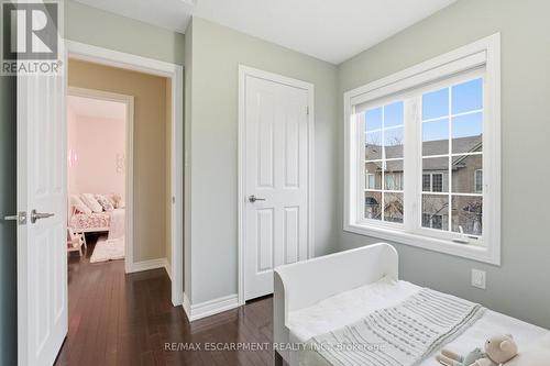 80 - 1401 Plains Road E, Burlington, ON - Indoor Photo Showing Bedroom