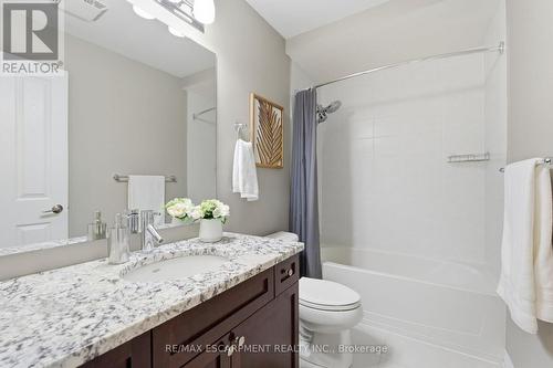 80 - 1401 Plains Road E, Burlington, ON - Indoor Photo Showing Bathroom