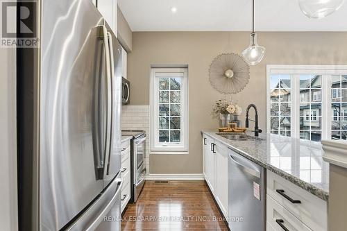 80 - 1401 Plains Road E, Burlington, ON - Indoor Photo Showing Kitchen With Stainless Steel Kitchen With Double Sink With Upgraded Kitchen
