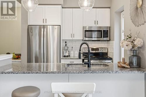 80 - 1401 Plains Road E, Burlington, ON - Indoor Photo Showing Kitchen With Stainless Steel Kitchen With Upgraded Kitchen