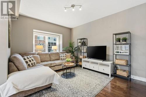 80 - 1401 Plains Road E, Burlington, ON - Indoor Photo Showing Living Room