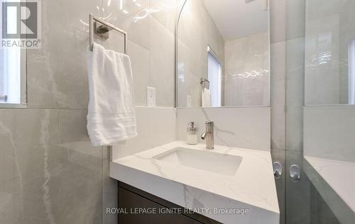 24 Christensen Avenue, Caledon, ON - Indoor Photo Showing Bathroom