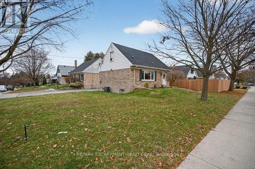 52 Sylvia Crescent, Hamilton, ON - Outdoor