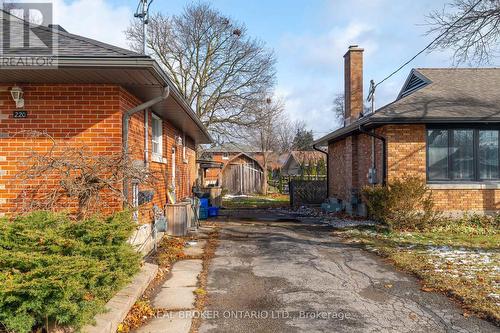 220 Bruce Street, Kitchener, ON - Outdoor
