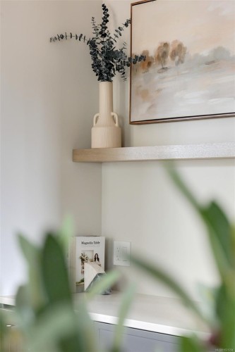 4-5032 Wesley Rd, Saanich, BC - Indoor