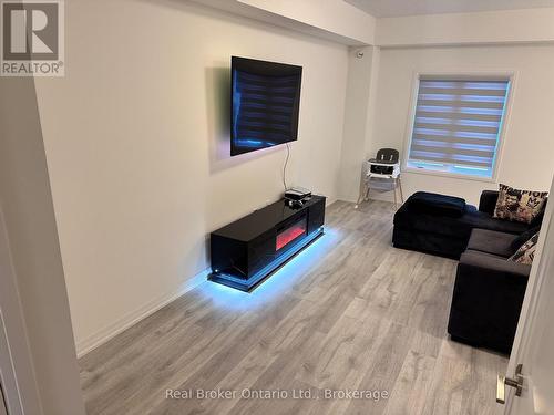 37 George Brier Drive W, Brant (Paris), ON - Indoor