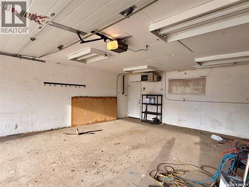 5516 2Nd Avenue N, Regina, SK - Indoor Photo Showing Garage