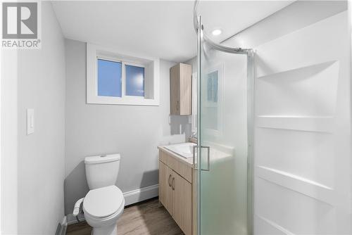 539 Howey, Sudbury, ON - Indoor Photo Showing Bathroom