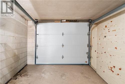 539 Howey, Sudbury, ON - Indoor Photo Showing Garage