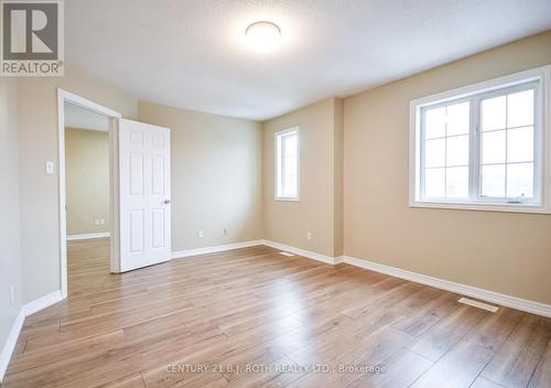 Primary bedroom with ensuite & walk in closet! - 194 Sundew Drive, Barrie, ON - Indoor Photo Showing Other Room