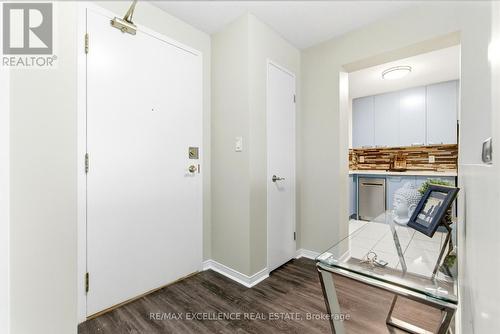 201 - 155 Hillcrest Avenue, Mississauga, ON - Indoor Photo Showing Other Room