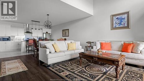 236 Mclellan, Amherstburg, ON - Indoor Photo Showing Living Room