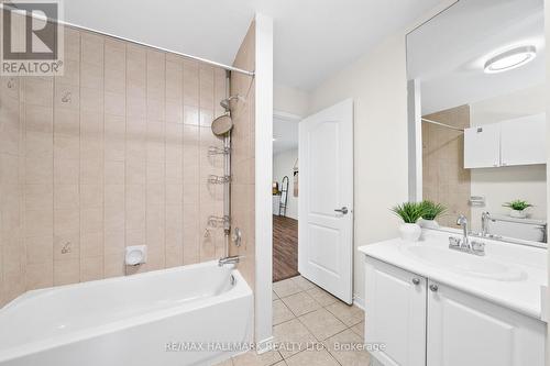 551 Military Trail, Toronto, ON - Indoor Photo Showing Bathroom