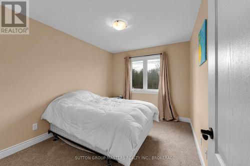 317 Nalon Road, Gananoque, ON - Indoor Photo Showing Bedroom