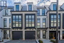 3 - 138 EAST STREET  Oakville (Br Bronte), ON L6L 0H9